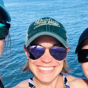 Meet your Posher, April